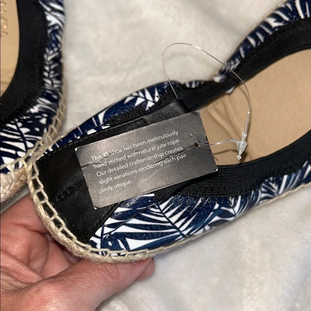 Yosi Samra NWT Navy and White Floral Espadrilles Hand Stitched Womens Size 6‎